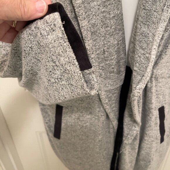 Chicos Zenergy Gray & Black Hooded Open Front Cardigan‎ Jacket Women’s 3, 16-18 - Picture 12 of 16
